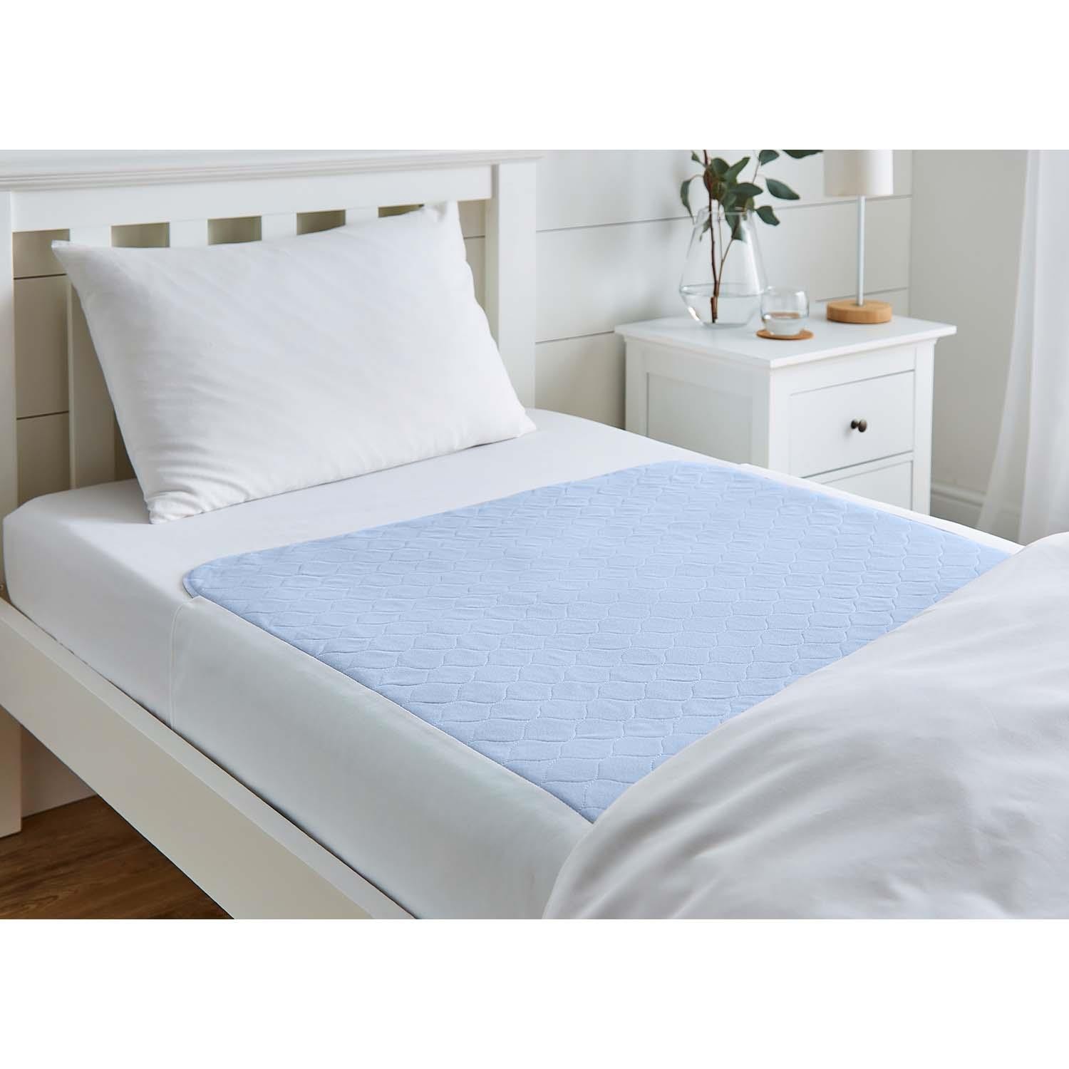 1 x Drylife Washable Bed Pad with Tucks | Blue 85 x 90 cm | Pack of 1 - Image 2