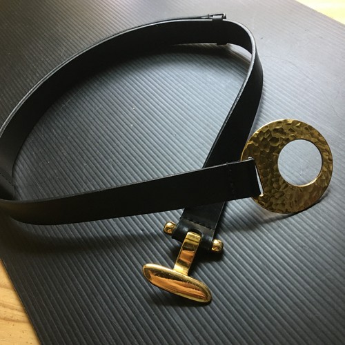 VTG Chico's Women's Black Split Leather Belt with Hammered Gold Hook Buckle M/L