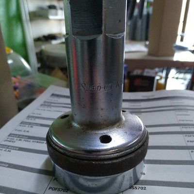 Snap On Tools USA 1/2  Drive Ratcheting Stud Remover 1/4  to 1/2  Capacity A80A