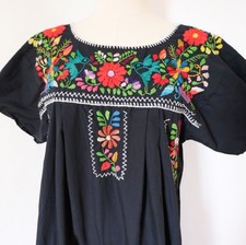 Vintage 70s Dark Navy Mexican Embroidered Floral Folk Dress Muu Muu Kaftan M/L