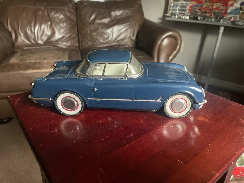 Vintage Luxe Friction Tin Cars.  Lot Of 6 - Image 3 of 4
