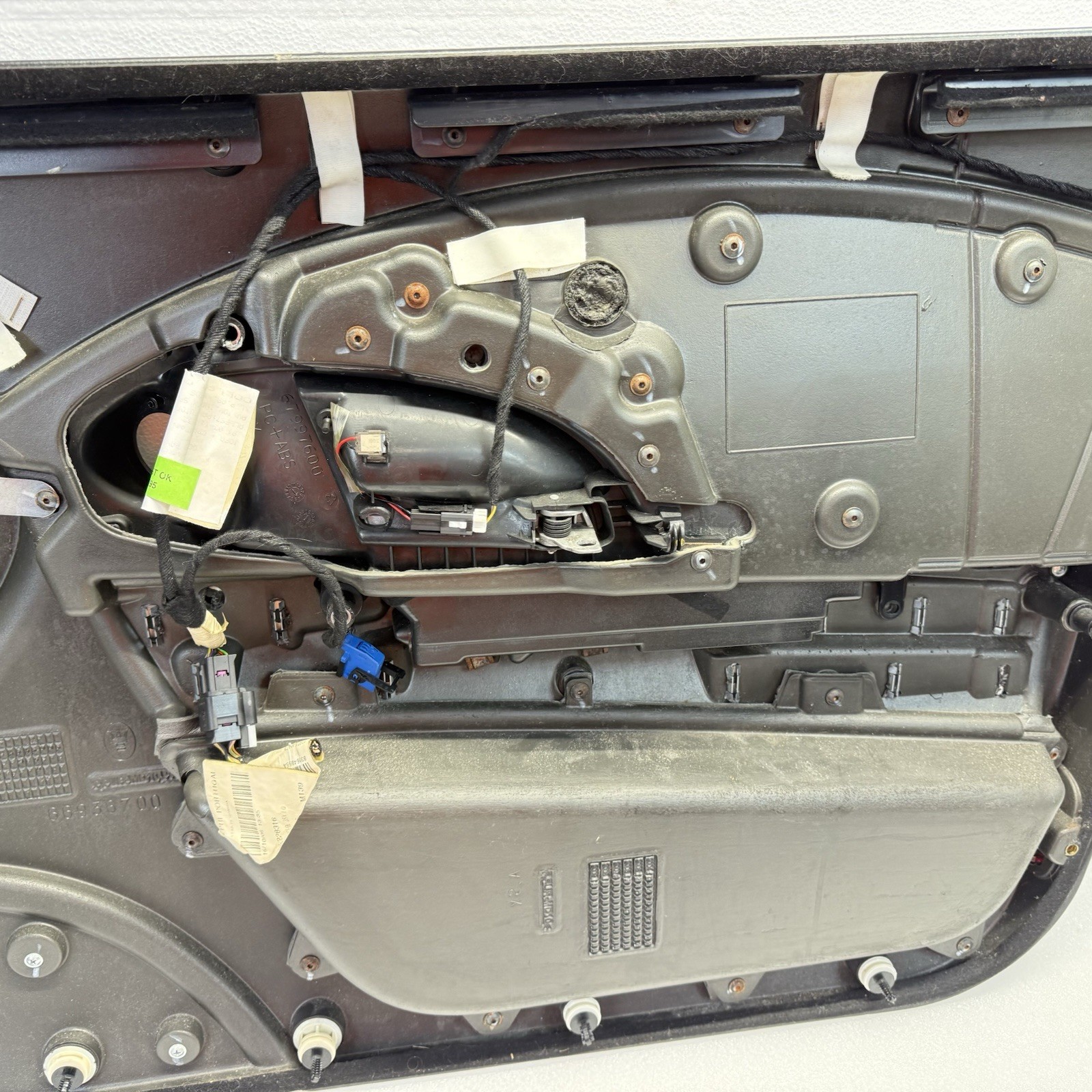 03-13 Maserati Quattroporte M139 Front Left Driver Side Door Panel Black OEM