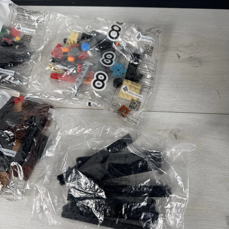 LEGO SpongeBob SquarePants Random Bags Lot - Image 2 of 4