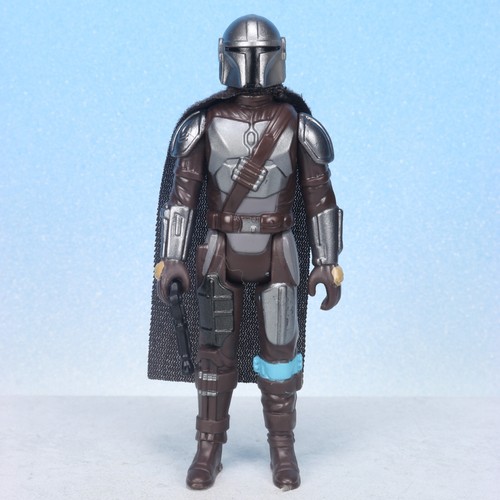 Figura de acción Madalorian DIN DJARIN Beskar 3,75" de colección retro de Star Wars - Imagen 1 de 3