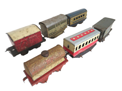 6 Vintage Tin Litho 4-5'' Model Railroad Train Cars Brimtoy Chad Valley Hornby ++