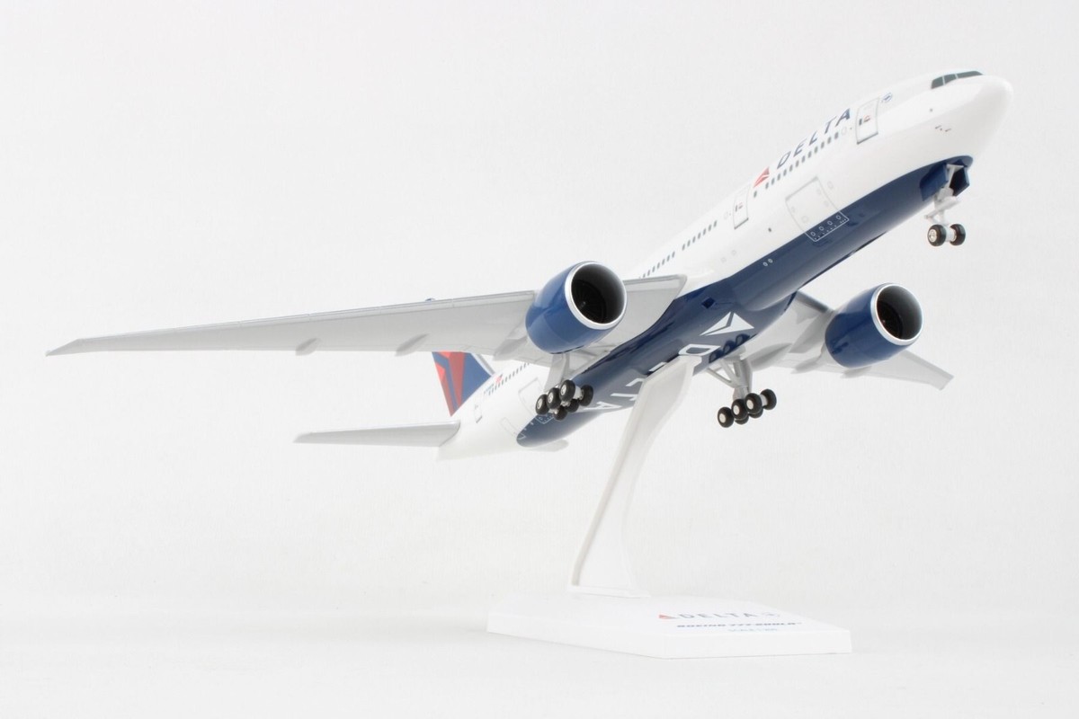 セール8/30迄✨非売品✨デルタ航空 777-200LR 1:200 Boeing 777 777-200 Delta Airlines w/ Landing Gear 1/200