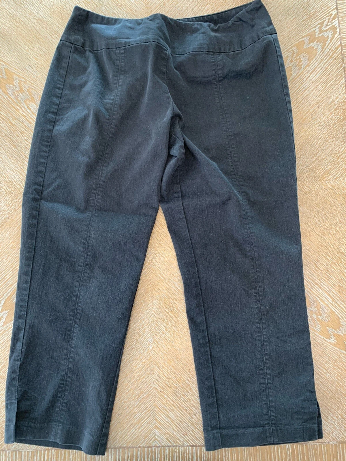 FRESH PRODUCE Pull On Ankle Pants Black Medium Waist 32” Inseam 23” Mid Rise