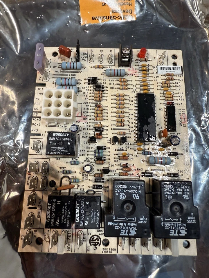 New Goodman Furnace A/C HIS Control Board 9-Pin Connector B1809913S 193031153910 - Image 3 of 4