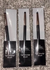 3X Studio Selection Eye Smudge Brush Synthetic Hair Wood Handle 6 1/4 inch NEW