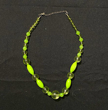 Green Glass Oval Beaded Necklace, Cable Chain, Lobster Clasp, No Stone