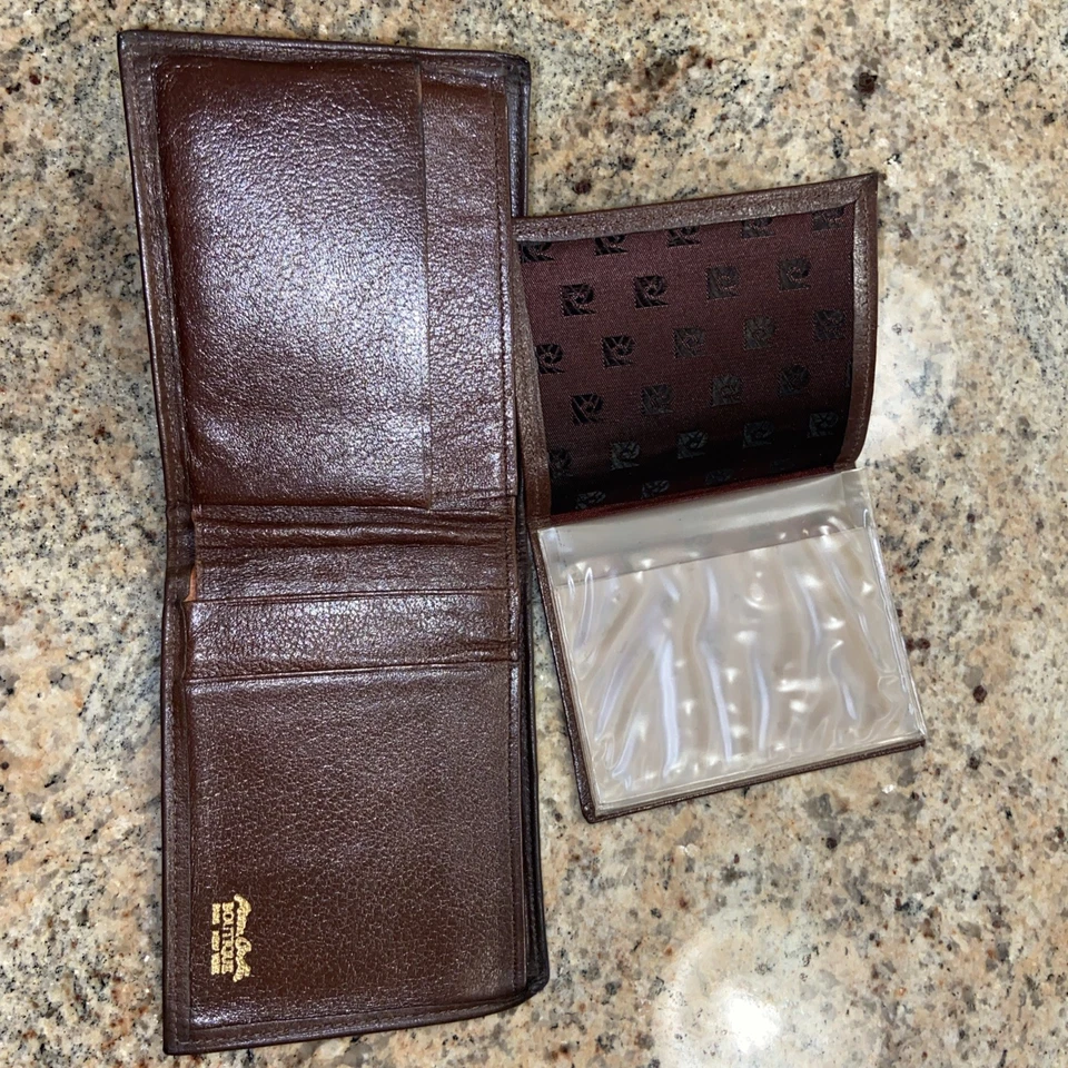 Pierre Cardin Boutique VTG wallet With Picture / Credit Card Fold  - Image 2 of 4