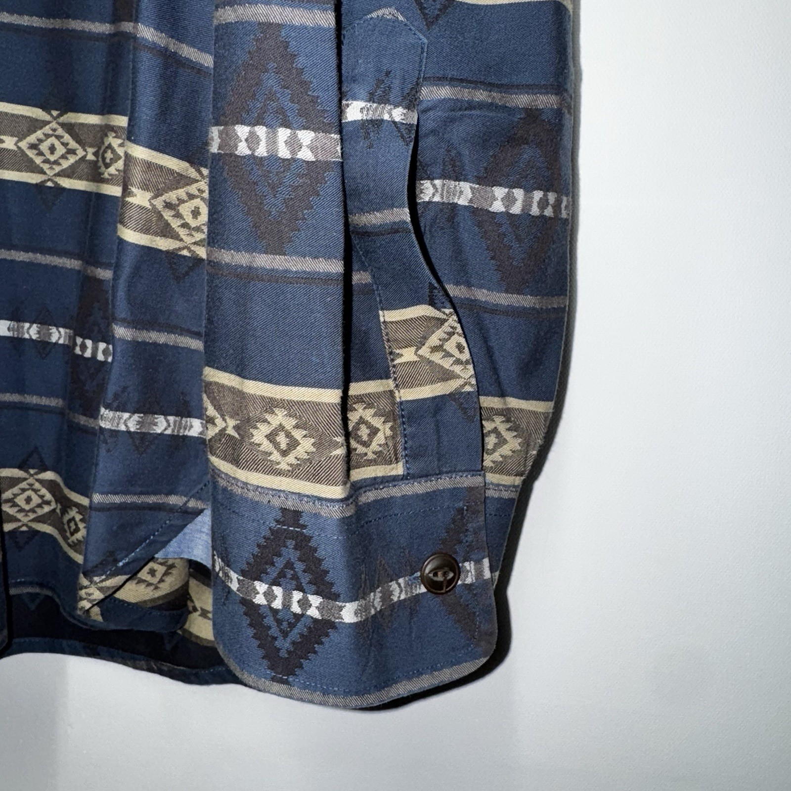 Pendleton Aztec Print Longsleeve Button Up SZ XL - image 6