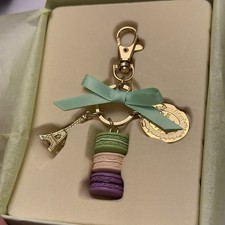 Portachiavi Laduree Paris Macaron oro con scatola Torre Eiffel verde NUOVO esaurito⭐️