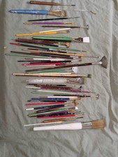 ARTIST Vintage Art Paint Brushes Lot Of 29 Brushes Mixed Brands  Sizes USED