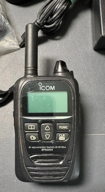 ICOM IP501H 4G/3G/LTE Funkgerät + BC-218 Ladeschale + HM-215 Mikrofon - Bild 2 von 4