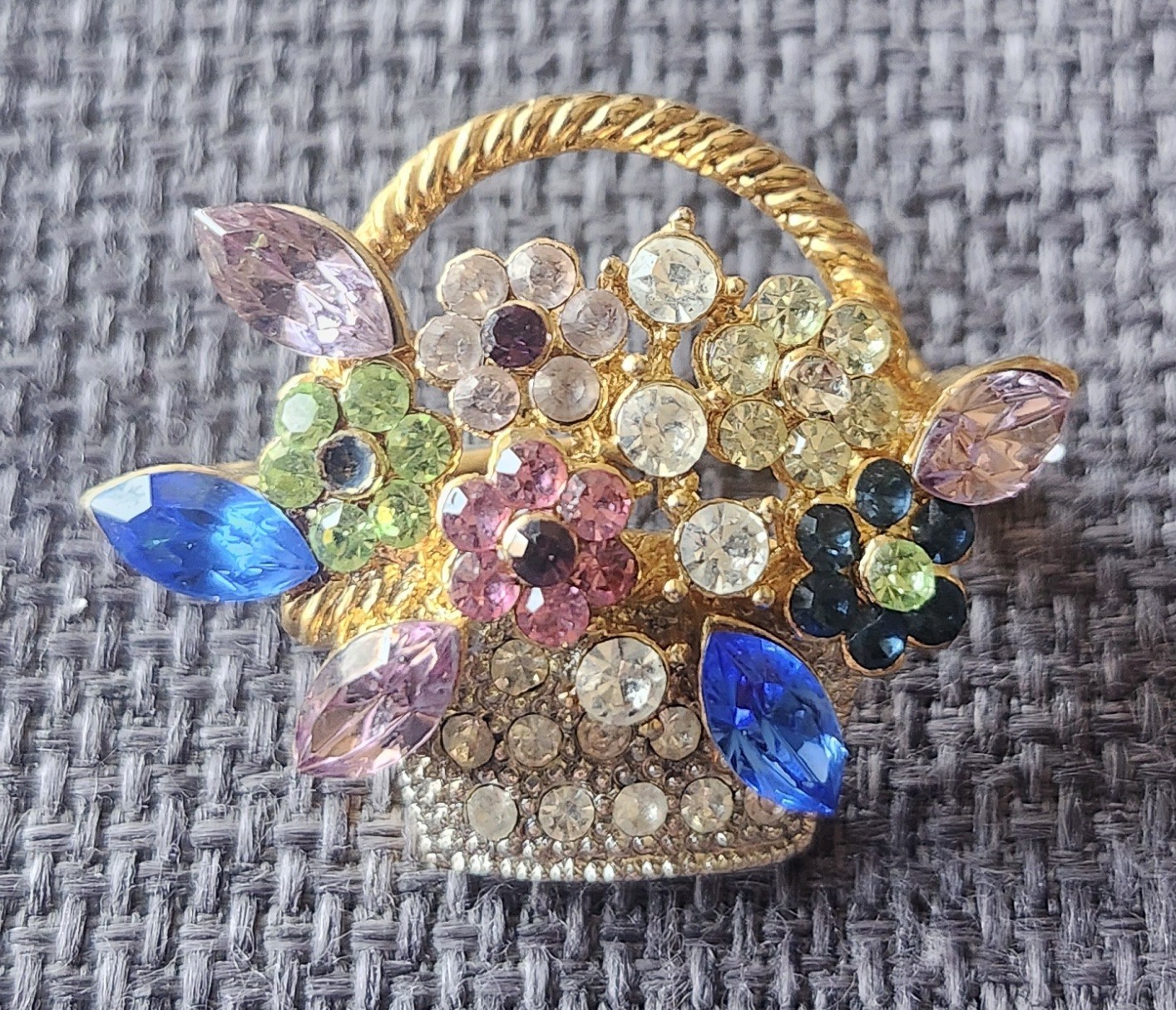 Vintage Rhinestone Gold Tone Flower Basket Brooch