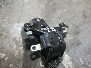 VW Polo 9N 2002 Getriebehalter links 6Q0199555 1.4 l 75 PS HSN 0603/657 BBY