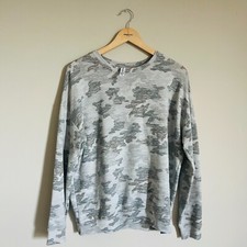 Athleta Pure Luxe Camo Printed Crewneck Pullover Sweatshirt Small EUC gray