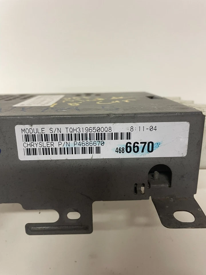 Módulo de control de carrocería Plug&Play 1997 Dodge Caravan BCM BCU OEM 4686670 Foto 3 de 4
