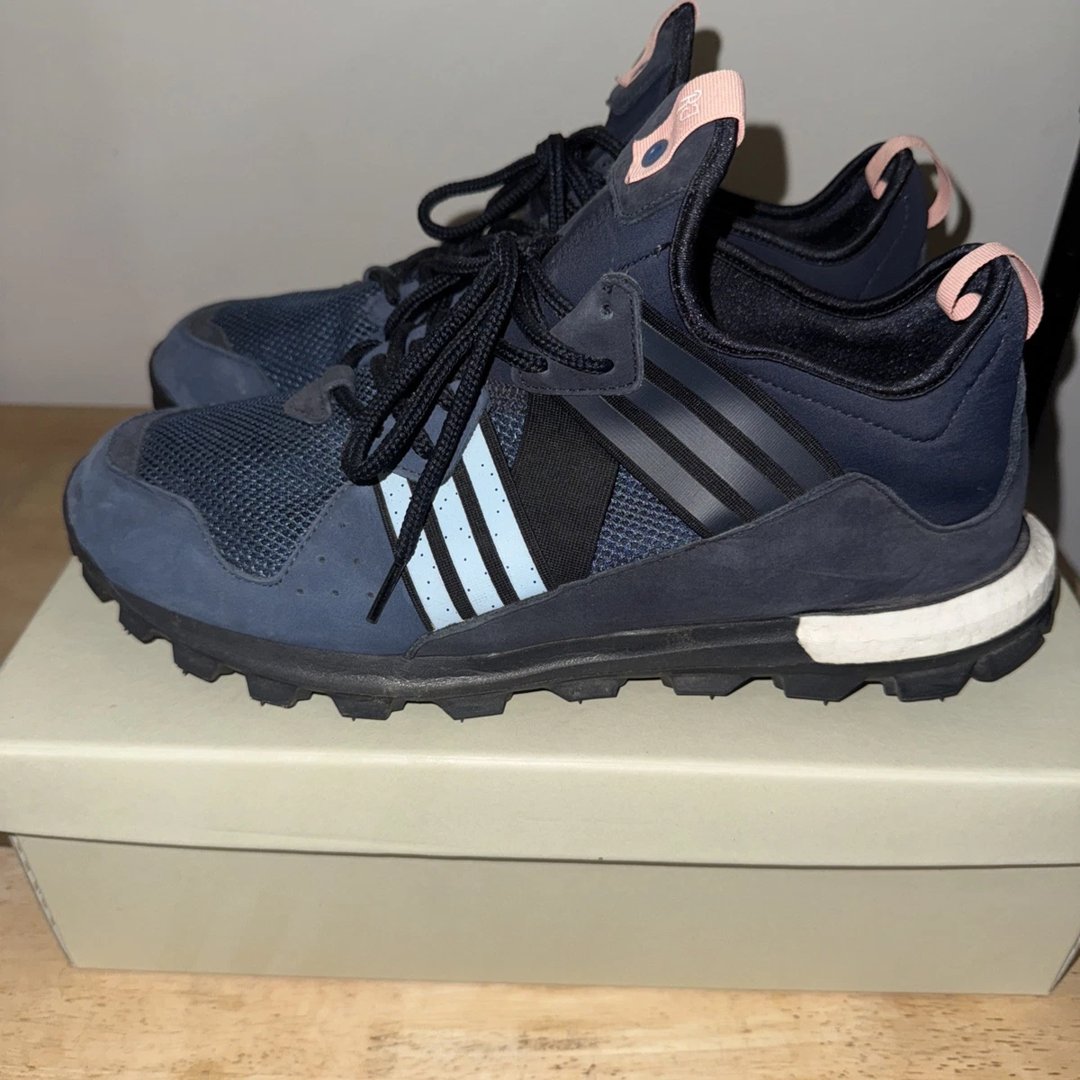adidas gazelle silver green womens Adidas Men Response Trail Running Shoes main image 1