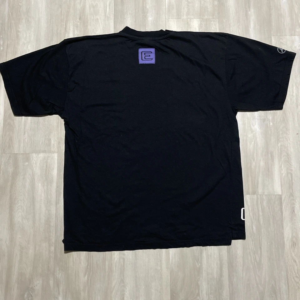 Camiseta Promocional Arte Mercedes Benz Clase E De Colección Talla Para Hombre XL Foto 2 de 4