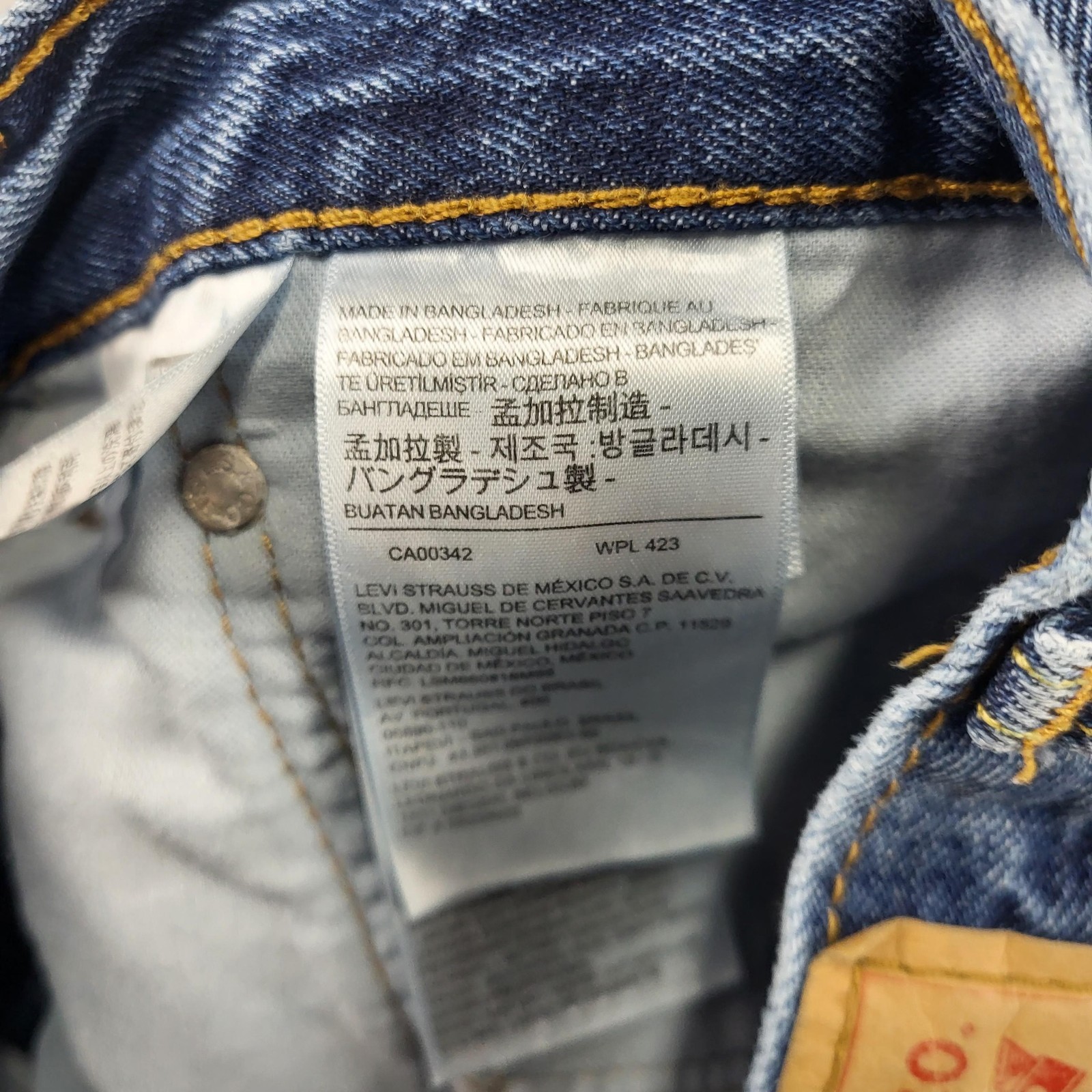 Levis 550 Jeans Mens 34x33 Blue Medium Wash Relaxed Taper Denim Tag 34x34 thumbnail 12