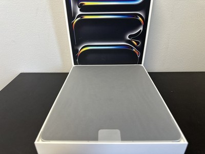 New Apple iPad Pro 13'' M5 Nano 2025 2TB Silver Wifi + Cellular *Never Used*