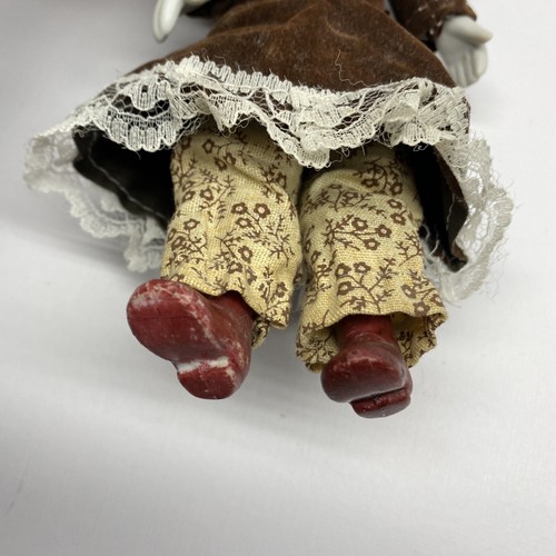 MUÑECA Vintage con Porcelana Cara Manos Pies Cabello Trenzado Sombrero Vestido Marrón - Imagen 4 de 7