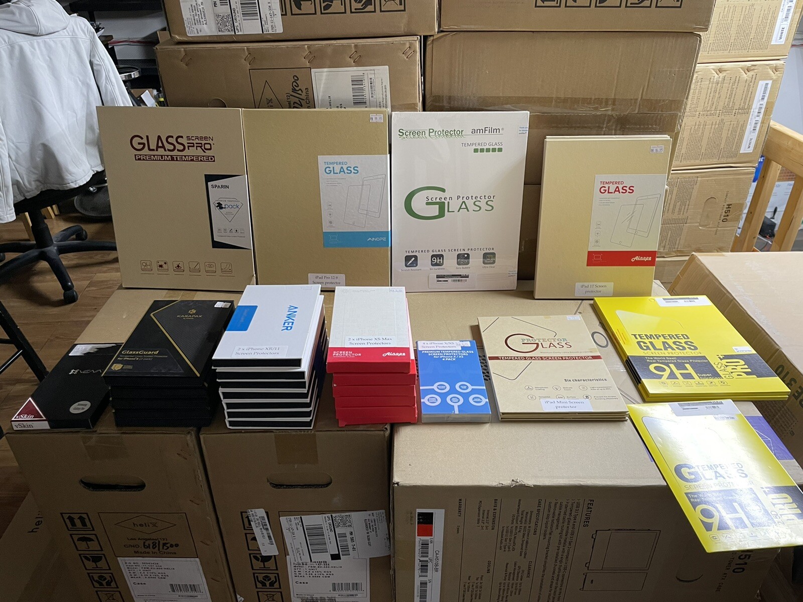 Crystal Clear Anti-Scratch Screen Protector for Ultimate Device Protection-image