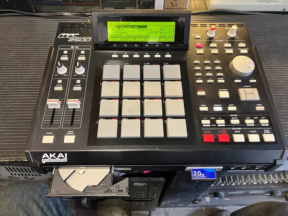 サンプラーAKAI MPC 2500