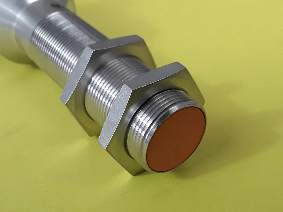 IFM Efector 100 Inductive Sensor Proximity Switch IG5816 10-36VDC 18mm Diameter - Image 3 of 4