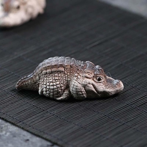 Clay Tea Pet Handmade Artware Alligator Statue Small Size Purple Table Ornament