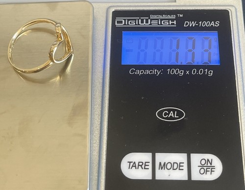 Heart Shaped Ring 14K Yellow Gold - Picture 3 of 3