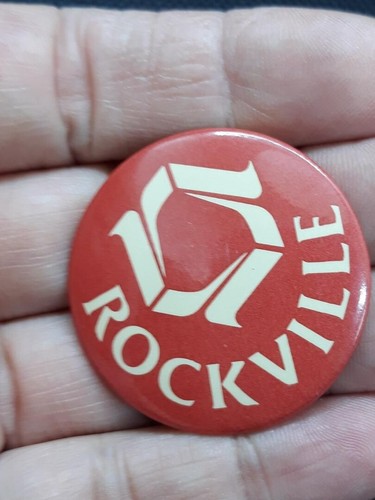Vintage Rockville Maryland Button Pin - Picture 2 of 3
