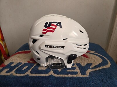 BAUER RE-AKT -95 TEAM USA HELMET SIZE SMALL MINT CONDITION GAME USED