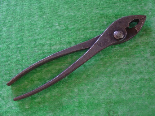 VINTAGE J.P.DANIELS 10" SLIP JOINT PLIERS MADE IN JAMESTOWN N.Y.USA - Picture 3 of 9