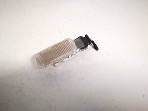 8d0947415 Innenraumleuchte Leseleuchte  Audi A8 DE2208055-12