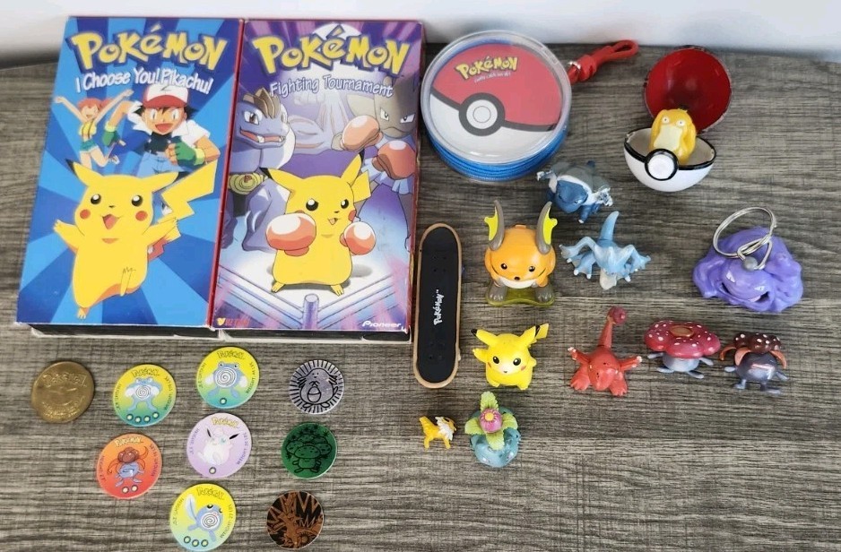 Lote de cartas de juego de estatuillas POG Tech Deck VHS mercancía Pokémon de colección