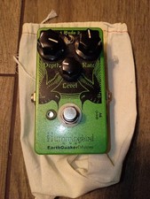 EarthQuaker Devices Hummingbird Repeat Percussions Tremolo Guitar Effect Pedal