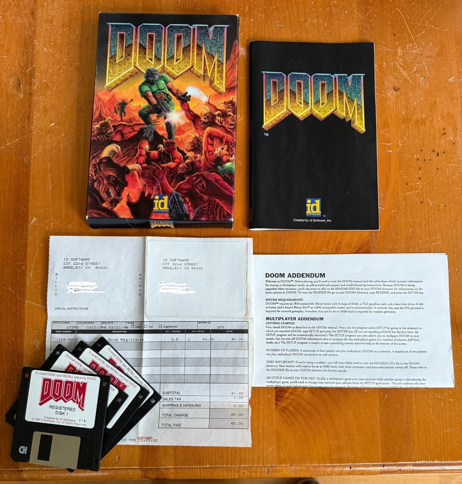 id Software DOOM 1993 Original 3.5 Floppy v1.2 Registered w/ Manual Box Receipt - Image 2 of 4