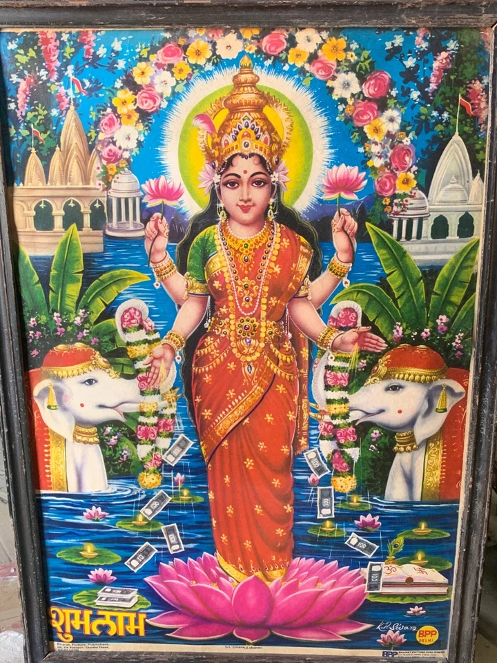 Antigua impresión litográfica vintage de la diosa religiosa hindú Lakshmi enmarcada en madera Foto 2 de 4