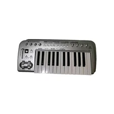 Behringer UMX25 Silver USB MIDI Audio 25-Key Ultra Compact Keyboard Controller