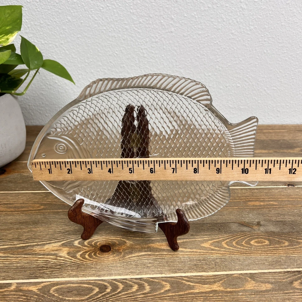 Plato de servir vintage de vidrio transparente en forma de pescado de 10,5" a prueba de horno EE. UU. Foto 3 de 4