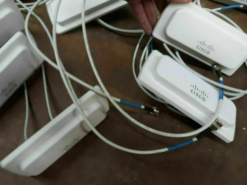 Lote de 10 Antenas Omni CISCO AIR-ANT5140V-R 5GHz 4.0dBi con RP-TNC Foto 4 de 4