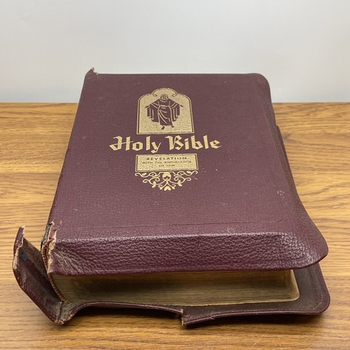 Lot of 2 Holy Bibles 1950 Catholic Press Family Edition & 1952 Spencer Press KJV - Picture 11 of 17