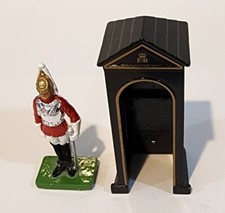 Vtg 1990 W Britain Metal English 2.5  Palace Guard/Soldier  Guards 3.5" Shelter