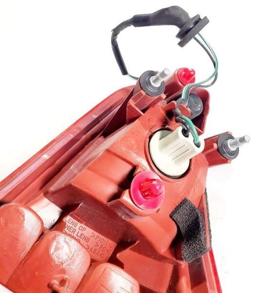 Left Rear Taillight Hatch Mounted OEM 2008 2009 2010 2011 2012 Infiniti EX35 - Image 4 of 4