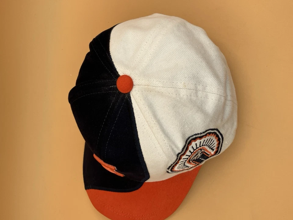 De Colección Illinois Fighting Illini TOP OF THE WORLD Sombrero Ajustable Jefe Illiniwek Foto 3 de 4