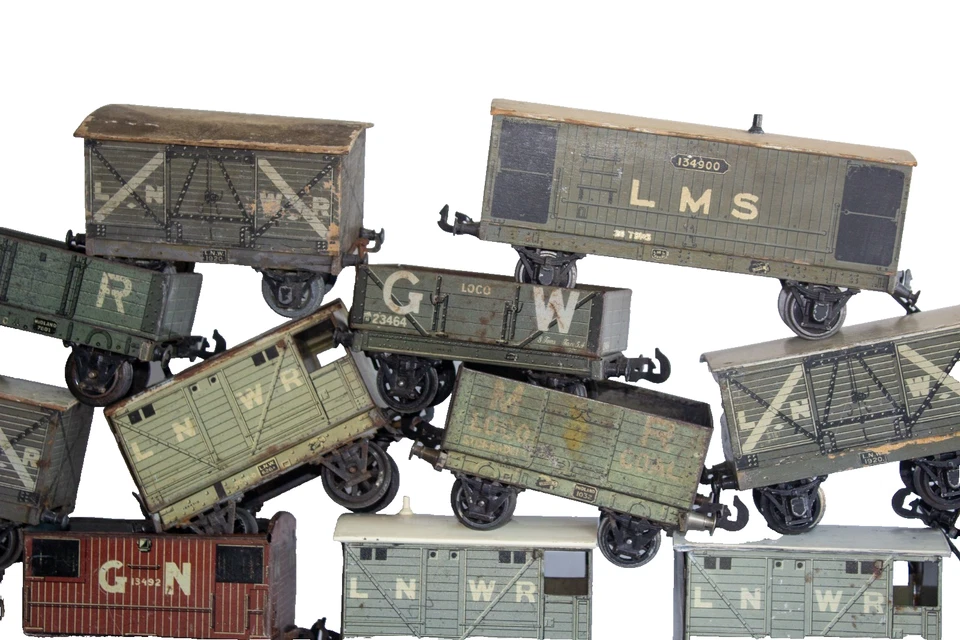 Large British Lot of 14 Carette for Bassett-Lowke Tin Lithographed 0-gauge Stock - Image 4 of 4