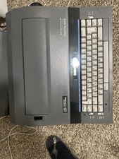Smith Corona DeVille 650 Electric Memory Dictionary Portable Typewriter w/ Cover thumbnail
